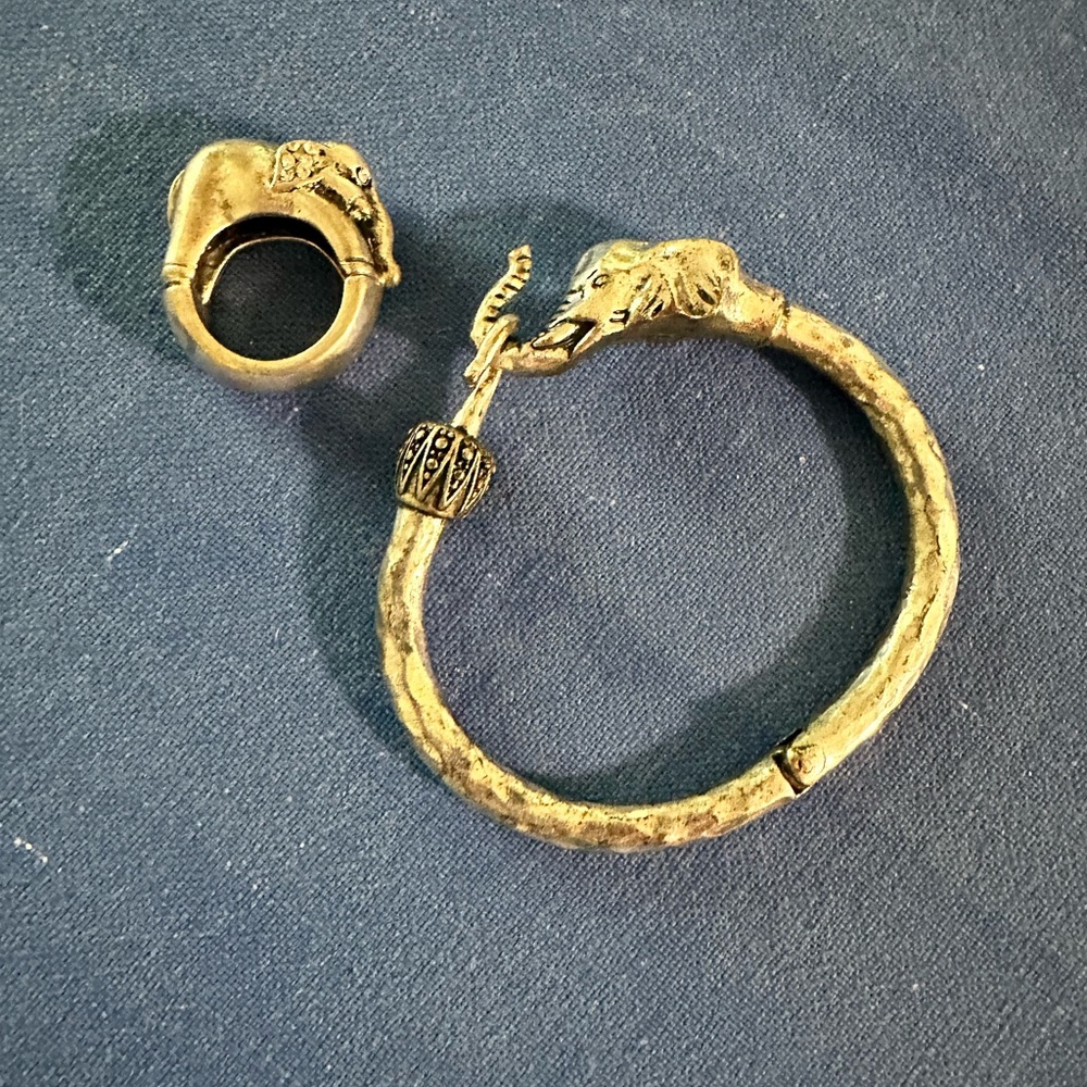 Silver elephant ring and bracelet